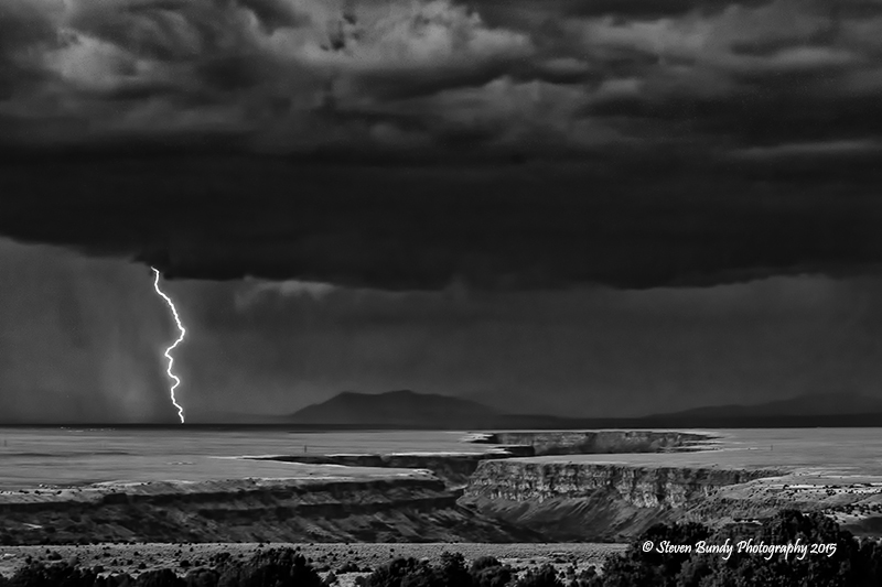 gorge lightning